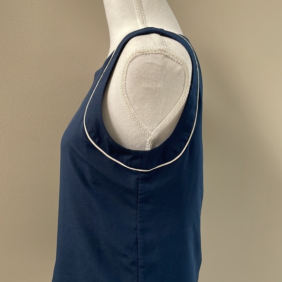 Banana Republic, Navy Tank Top. Size XS - Picture 4 of 5